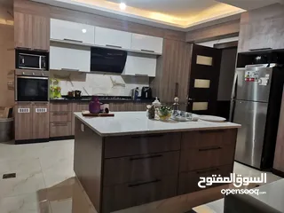  8 شقة مميزة للبيع حي الهمشري / ام السماق / خلدا