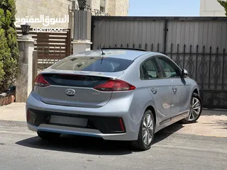  17 هيونداي ايونك موديل 2018 فحص ثلاث جيد 1 ضربه على الراس فل كامل