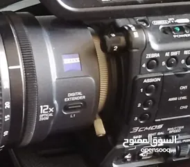  5 كاميرا سوني Z7 لتصوير الفيديو بصيغة HD 1440*1080 مع كامل ملحقاتها حالتهم ممتازة جداً تفاوض شئ بسيط