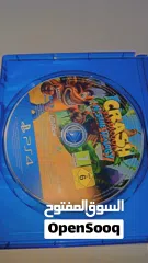  9 بلايستيشن4 مستعمل بحاله ممتازه جدا معاه يد ولعبة فيفا 19.ولعبة وكراش