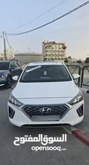  2 HYUNDAI IONIQ 2021