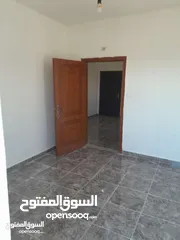  6 شقة فارغة للايجار