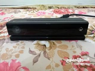  5 Xbox One + Kinect Camera with Games - Great Condition
