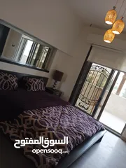  1 روف مفروش مع تراس ذات إطلالة رائعة جداً في منطقة الجاردنز للايجار 320دينار شهري