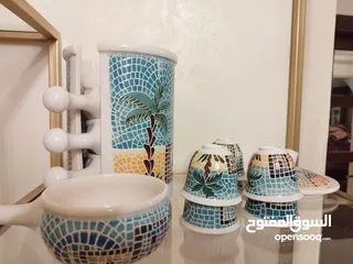  2 خزف يدوي للبيع ب سعر حرق  و شغل يدوي  باللون الخمري ب 6 دنانير