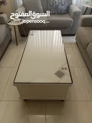  2 طاوله وسط وطاوله تلفزيون جوده عاليه  للبيع من المالك