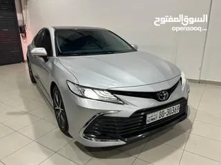 2 Toyota Camry Limited