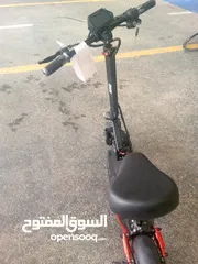  1 سكوتر كهربائي