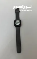  2 Apple Watch SE