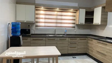  8 شقة للإيجار