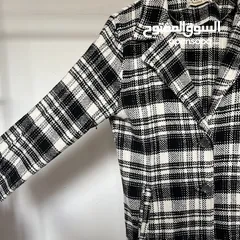  1 جاكيت شتوي نسائي رسمي تركي. حجم لارج. قماش ثقيل. مناسب مع بلوزة او قميص. مناسب كزي رسمي او كاجوال.