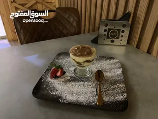  1 نوفر وجبات وحلويات بشكل يومي