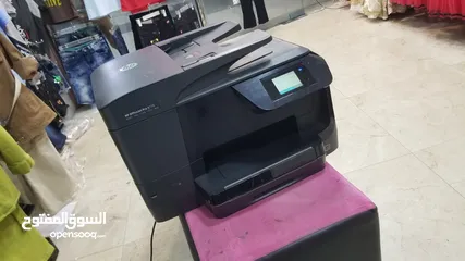  8 طابعة ملونة ويرلس مع حبر