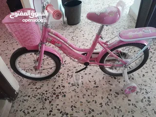  4 بسكليت للاطفال للبيع وردي بناتي للعمر من 7 لعمر 11