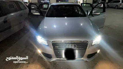  4 سيارة Audi A4 اودي اي فور لون فضي موديل 2011 للبيع