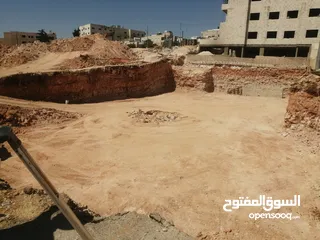  22 مقاولات و صيانة عامة  بناء من الأساس .تشطيبات .كهرباء.ديكورات.دهان . بلاط. تمديدات صحية .