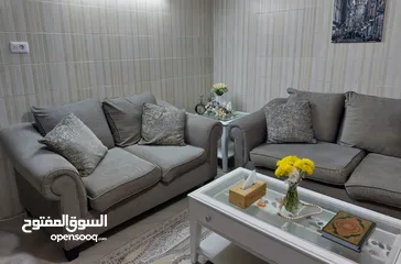  2 طقم كنبايات تفصيل للبيع - مستعمل بحالة الوكالة