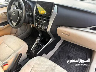  4 أقساط تويوتا ياريس 2019 بيضاء اقتصادية فحص فل ما عدا الفتحة