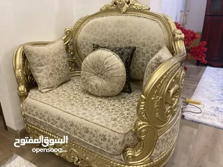  5 كنب خشب فاخره كلاسيكيه و ملكيه مع طاوله لغرفة المعيشه او الصاله