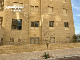  5 شقة مطله في روابي بمساحة 182 متر جاهز للسكن