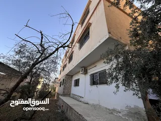  25 عمارة ثلاث طوابق + شقة ارضية عظم +تسوية  + كراج سيارات  للبيع