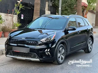  1 كيا نيرو 2020 لون اسود بحالة الوكاله عداد قليل 33 الف مايل