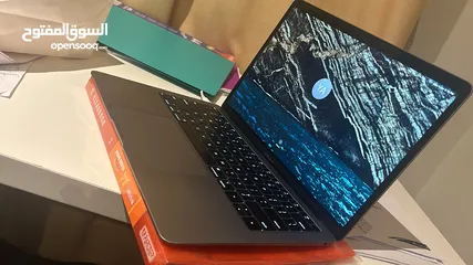  1 MacBook Air 2018 121 GB