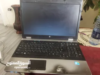  4 لابتوب كور اي 7 معه شاحن رقم شغال بلوصف