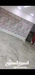  4 محل للايجار