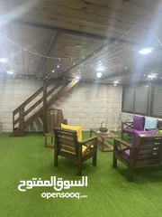  1 روف بمساحة 180 متر مربع بموقع مميز بمدينة الخليل