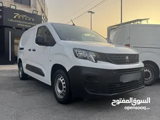  3 Peugeot partner 2023 بسعر مغري