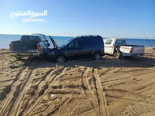  2 جولف كادي مميز سعر قابل للتفاوض فحص كامل شخصي وليس شركة مرخص سنة قصير ماتور 1600