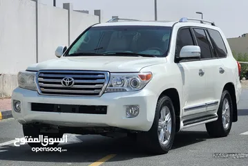  2 Toyota land cruiser vxr model 2014