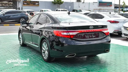  15 Hyundai Azera 2012 model without problems