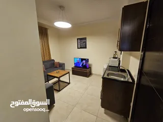  17 استوديوهات سوبر ديلوكس يومي او أسبوعي للإيجار في عمان السابع  يوجد تكيف مركزي و خدمة الواي فاي ومجهز