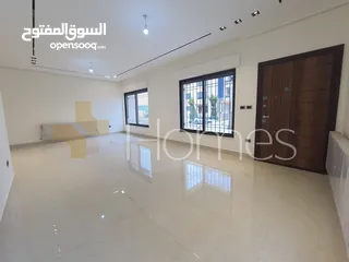  12 شقة ارضية مع ترس للبيع في حي الصحابة بمساحة بناء 237م