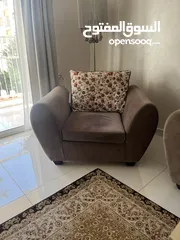  5 غرفه جلوس بحاله جيده للبيع