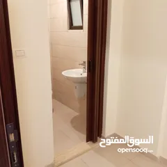  10 طريق المطار لم تسكن سوبر ديلوكس شقه فارغه للايجار + 240 متر 5 غرف نوم ـ 2 ماستر