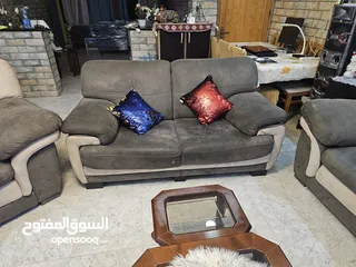  6 طقم كنبايات 8 مقاعد وطاولة و4طرابيزات