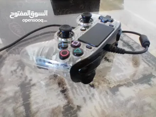  6 بلاي ستيشن 4 مع يدتين لا سلكية نخب  و سلكية أصلية مع كامل الأسلاك بحالة ممتازة مستعمل ثلاثه اشهر