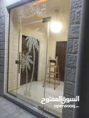  28 اعمال زجاج وسكريت