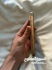 2 ايفون 16 برو مشفر