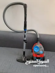  1 مكنسة كهربائية ماركة فيليبس بدون كيس 1900 واط  شغاله 100% قوة شفط عاليه جدا  Phillips vacuum cleaner