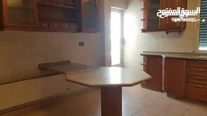  10 شقة مميزة - دير غبار - 3نوم 2ماستر - 220م - قرب الخدمات العامة