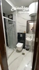  9 شقه مفروشه خمس نجوم طابق ارضي مع ترس بلقرب لجميع الخدمات صيداليه سوبر ماركت جيم مقهي حديقه موقع مميز