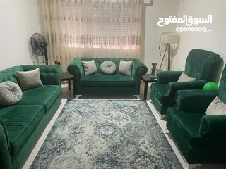  1 طقم ضيوف في حالة الوكالة استعمال خفيف