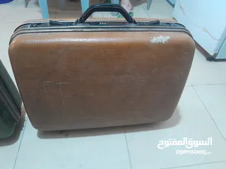  5 حقائب سفر عدد2للبيع نوع دبلوماسي القديم صنع تايواني اصلي