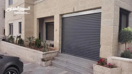  2 صالحه لسكن أو تجارية طابق ارضي باب سحاب كل اشي جاهز