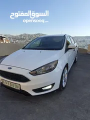 10 فورد فوكس سيدان للبيع