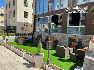  1 مطعم و كافيه للبيع بكامل عدته يعمل بشكل ممتاز